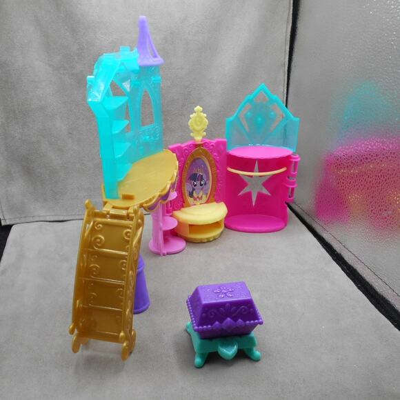 My Little Pony Crystal Princess Palace 2013 Playset Incomplete MLP - Picture 4 of 9
